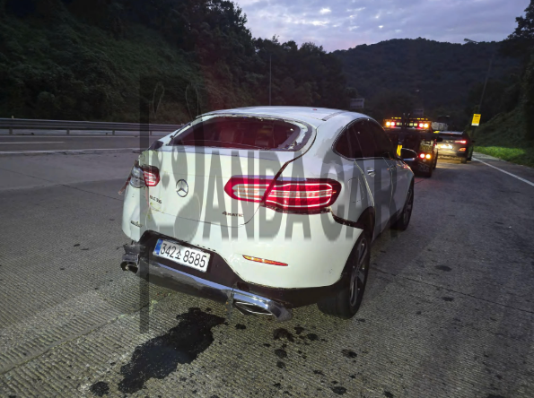 2019 Mercedes-Benz GLC300 4Matic Coupe, photograph 4
