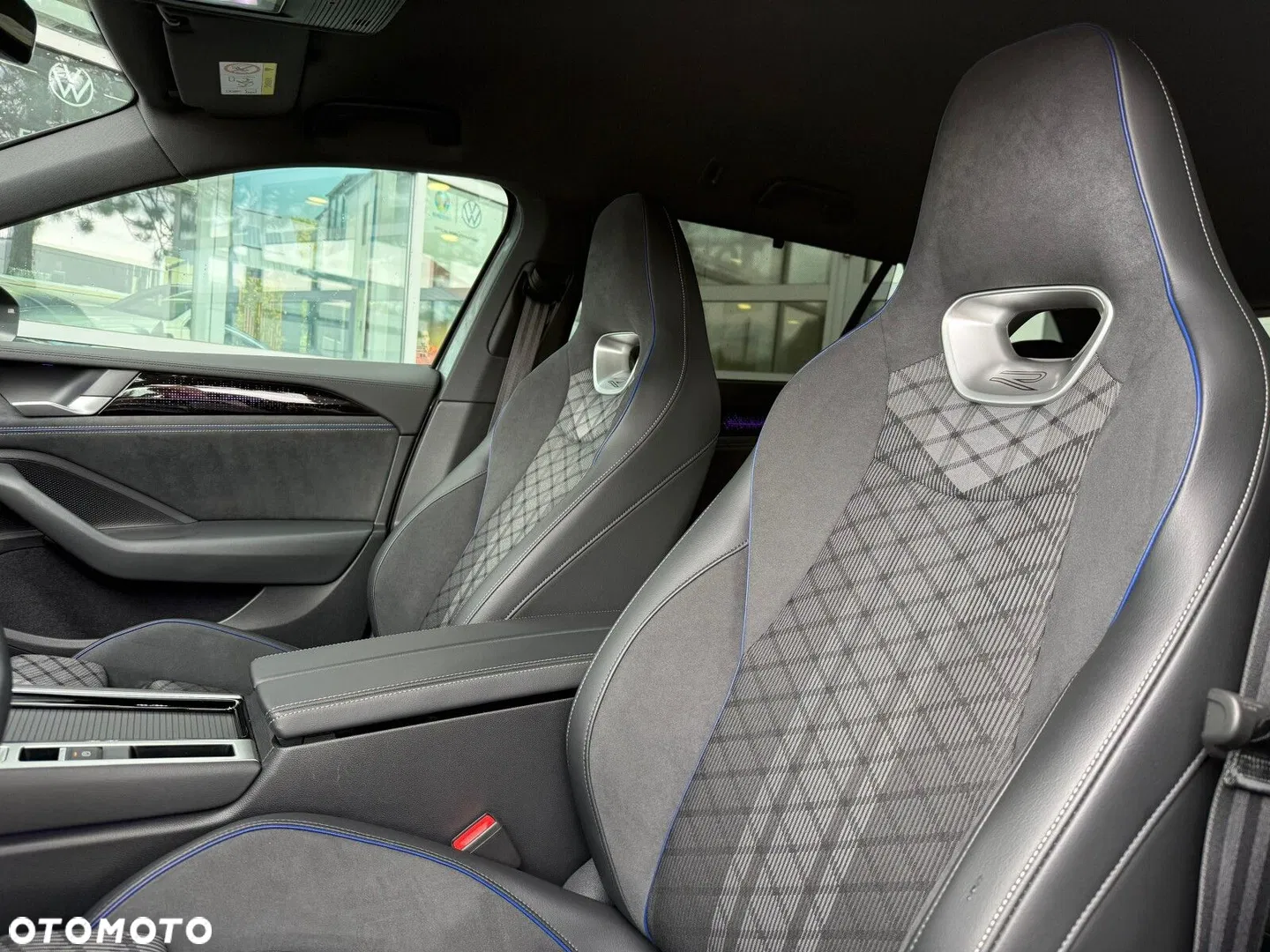 2024 Volkswagen Passat Variant 2.0 TDI SCR R-Line DSG, photograph 11