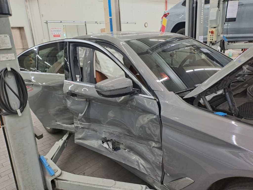 2021 BMW 520i, photograph 7