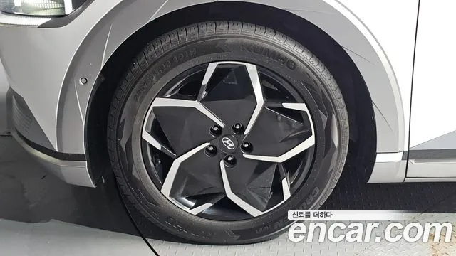 Hyundai Ioniq5 Long Range AWD — photo 1 of 33