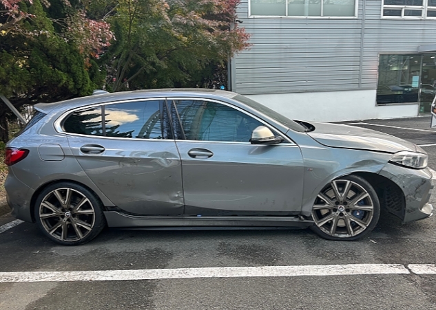 2022 BMW M135i xDrive, photograph 3