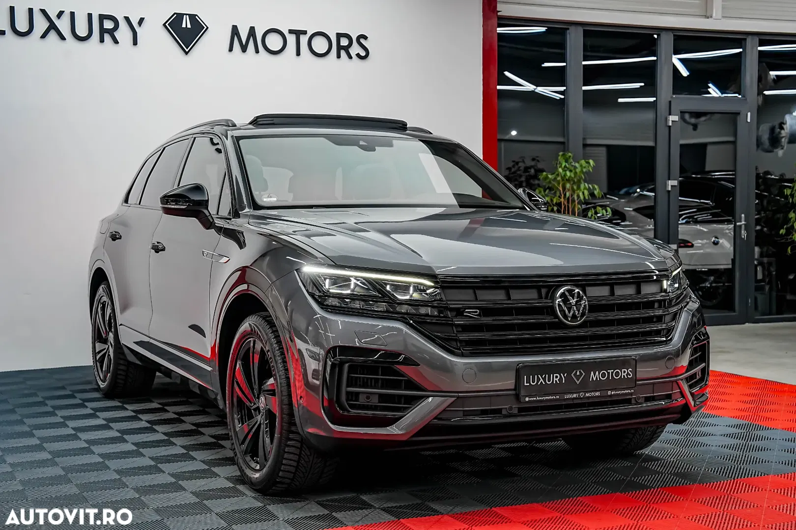 2020 Volkswagen Touareg 3.0 V6 e-Hybrid 4Motion Aut. R, photograph 5
