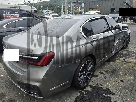 2020 BMW 740Ld xDrive M Sport Package, photograph 5