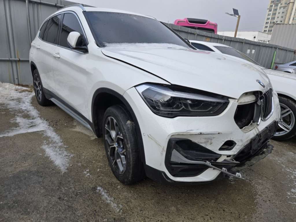 2021 BMW X1 xDrive18d, photograph 3