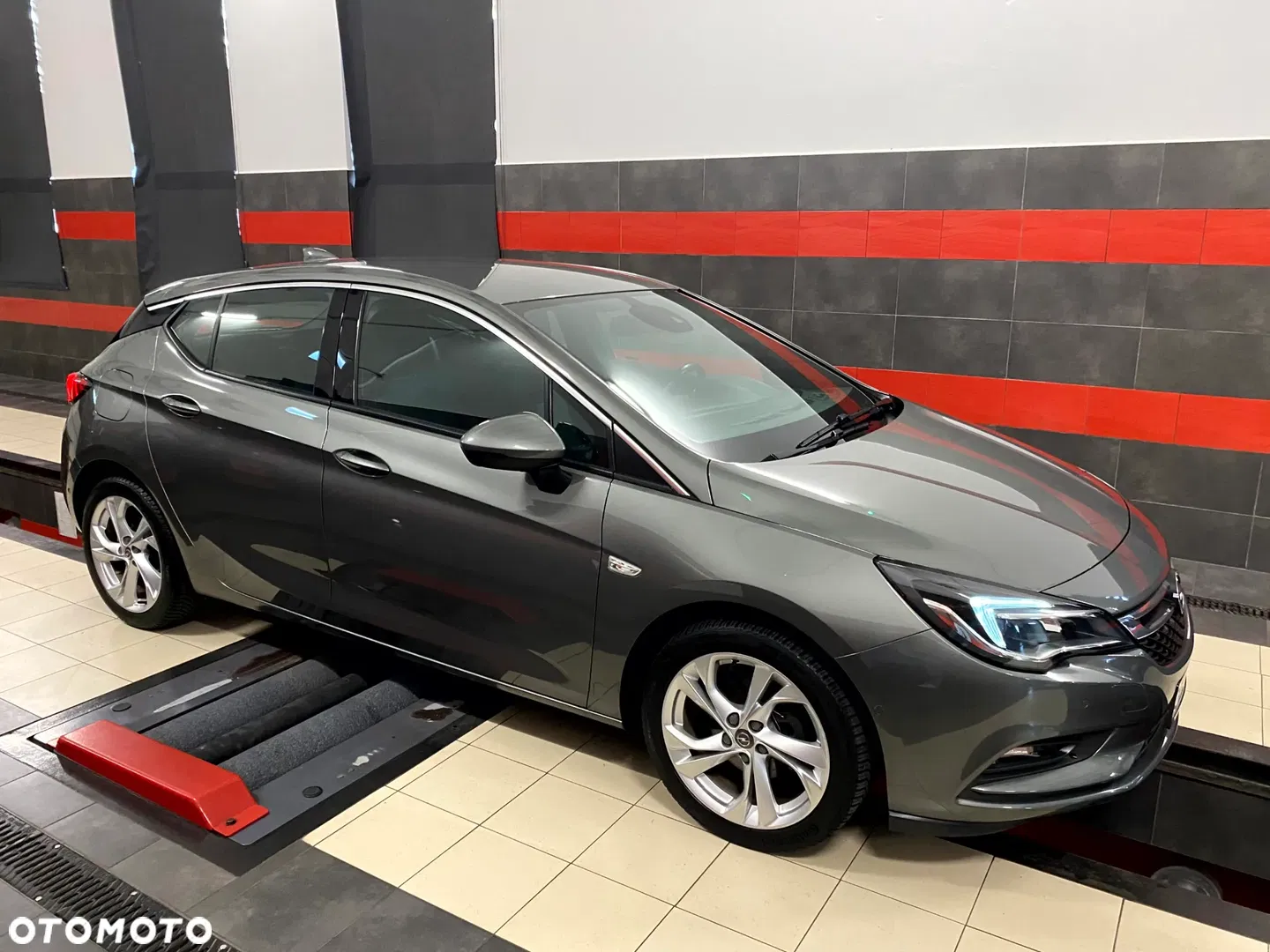 2017 Opel Astra 1.4 T Elite, photograph 8