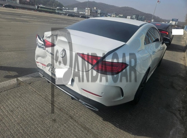 2020 Mercedes-Benz CLS300 d, photograph 2