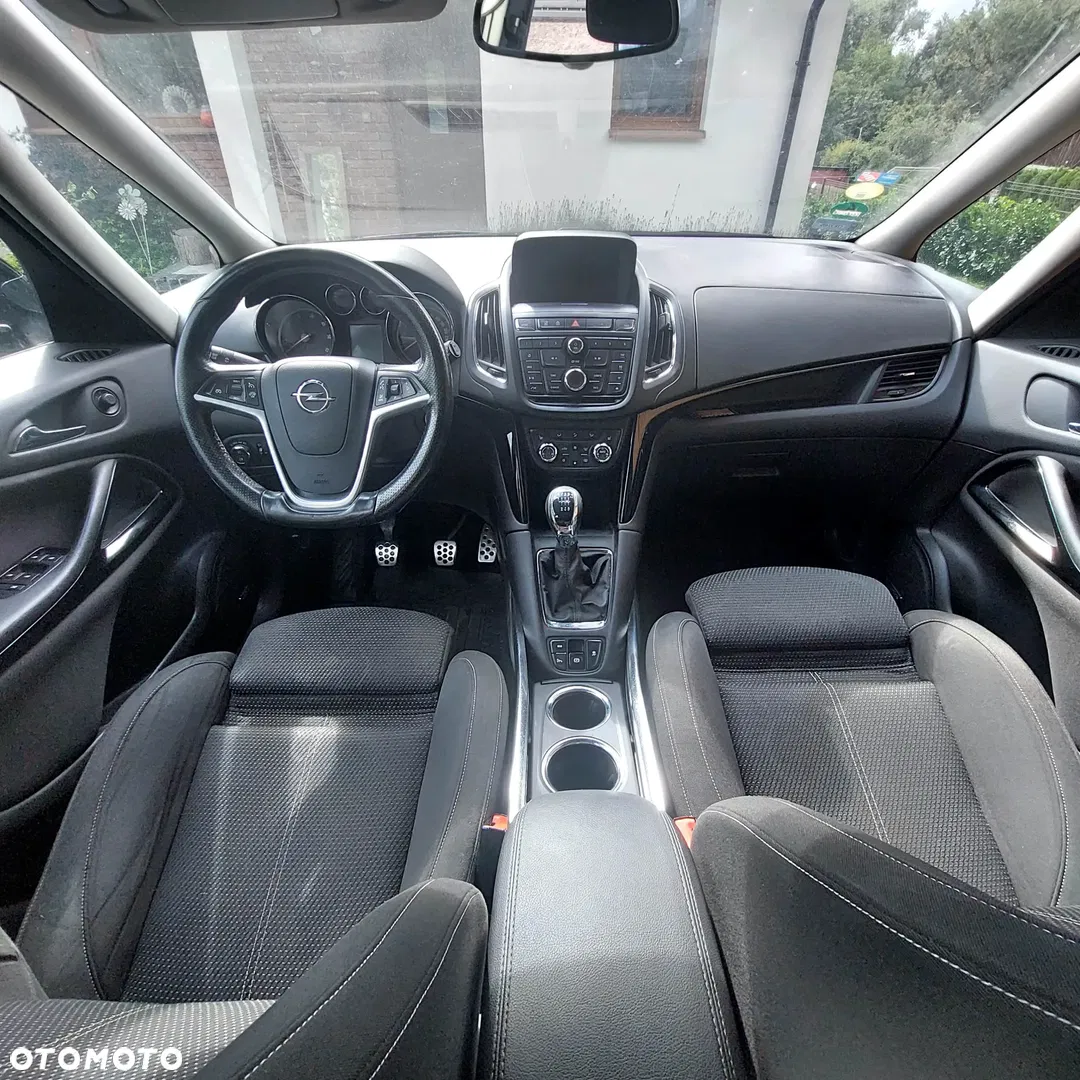 2016 Opel Zafira 2.0 CDTI Cosmo S&S, photograph 7