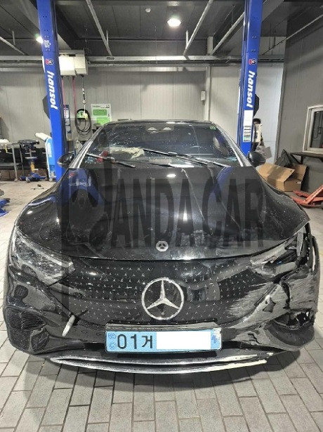2022 Mercedes-Benz EQE350 +, photograph 1