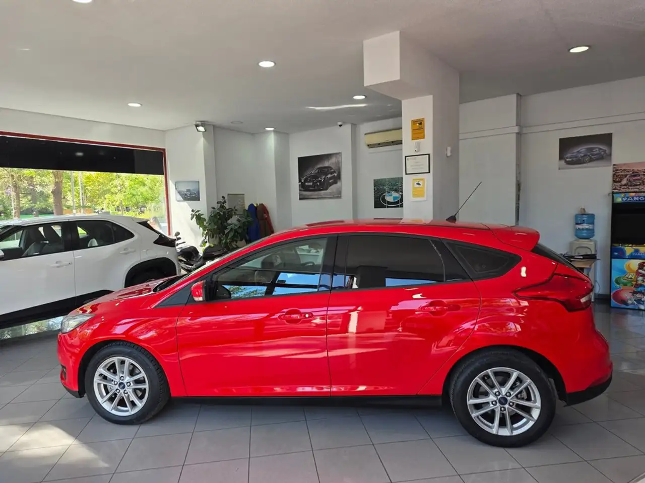 2018 Ford Focus 1.0 Ecoboost Auto-S&S Business 125, photograph 4