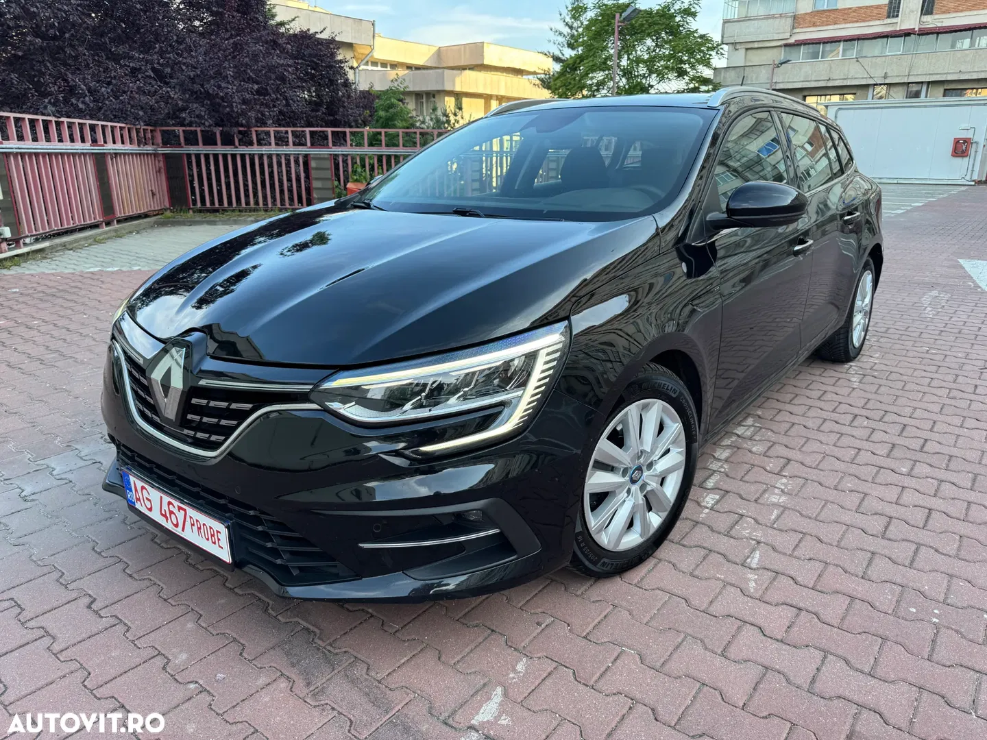 2021 Renault Megane E-TECH 160 INTENS, photograph 1