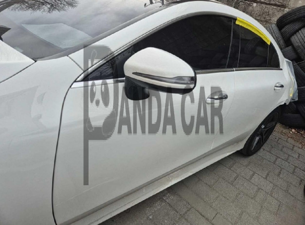 2020 Mercedes-Benz CLS300 d, photograph 3