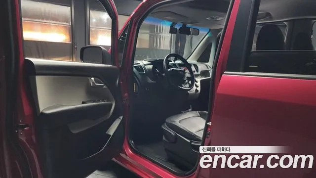 Kia RAY Luxury — photo 1 of 20