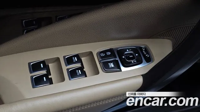2015 Hyundai Grandeur HG300 Premium, photograph 7