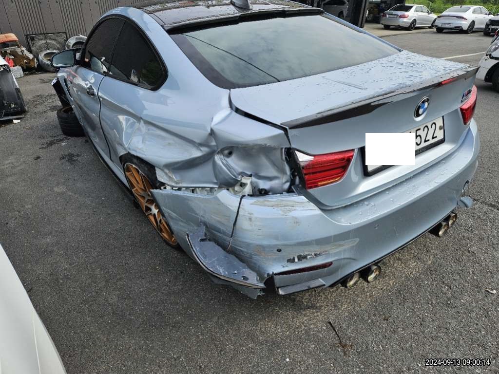 2018 BMW M4 Coupe Competition Package, photograph 1