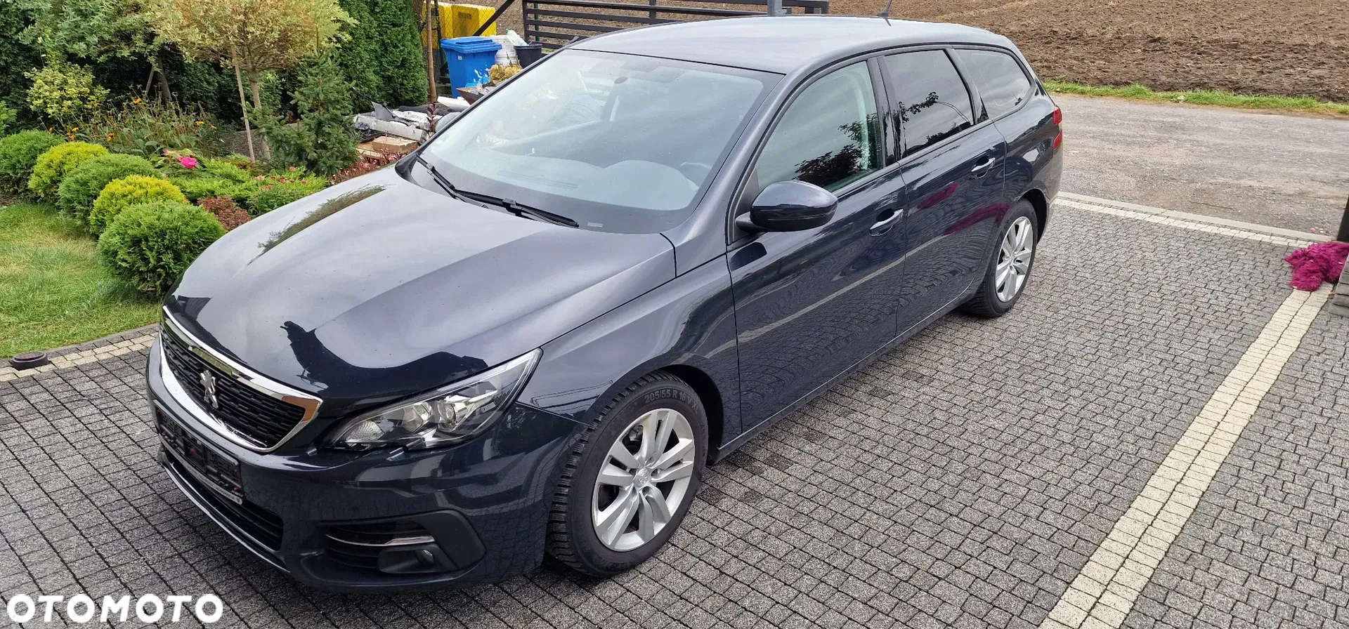 Peugeot 308 PureTech 130 GPF Stop & Start Style — photo 1 of 23