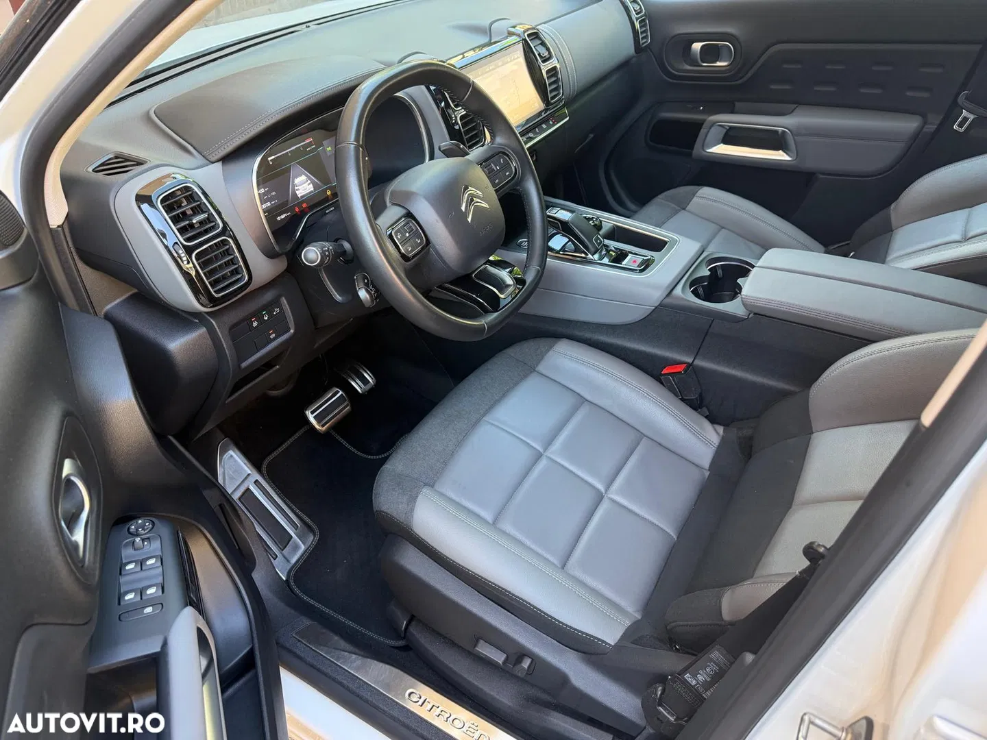 2020 Citroën C5 Aircross 1.5 BlueHDi S&S EAT8 Shine, photograph 3
