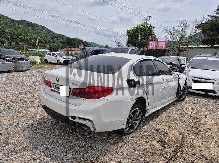 2018 BMW 530i xDrive, photograph 2