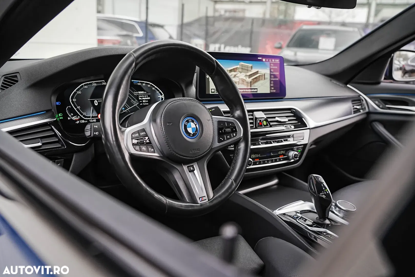 2021 BMW Seria 5 545e xDrive Aut. M Sport Edition, photograph 11