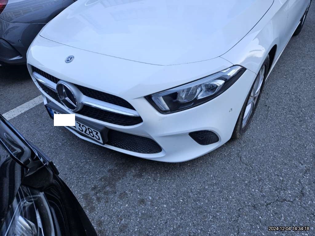 2020 Mercedes-Benz Benz A220 Sedan, photograph 1