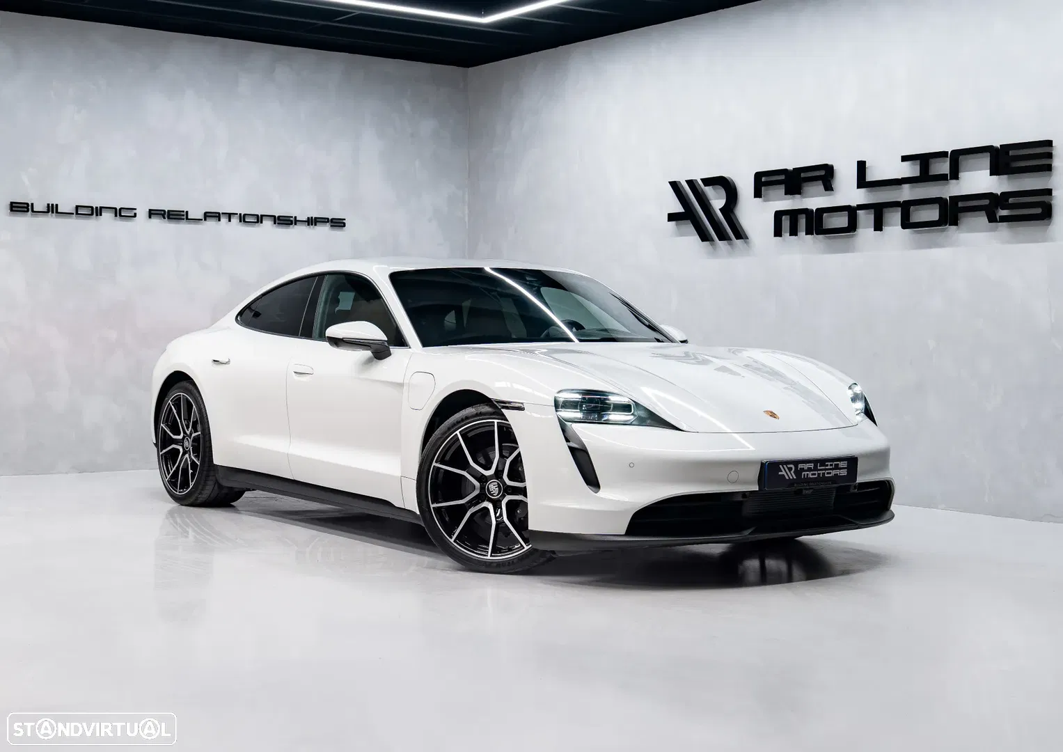 2023 Porsche Taycan Bateria Performance Plus, photograph 2