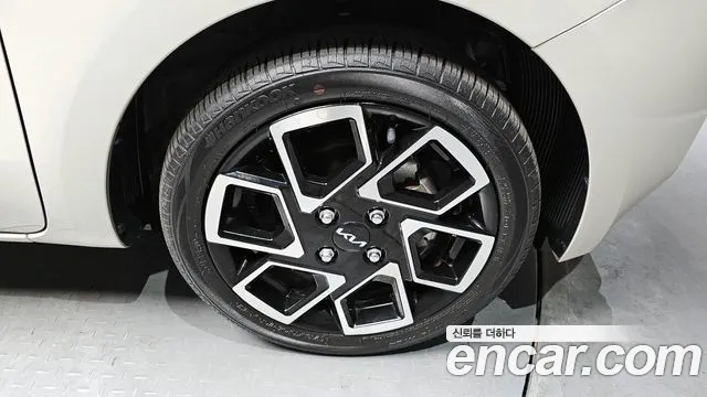 2022 Kia RAY Signature, photograph 1