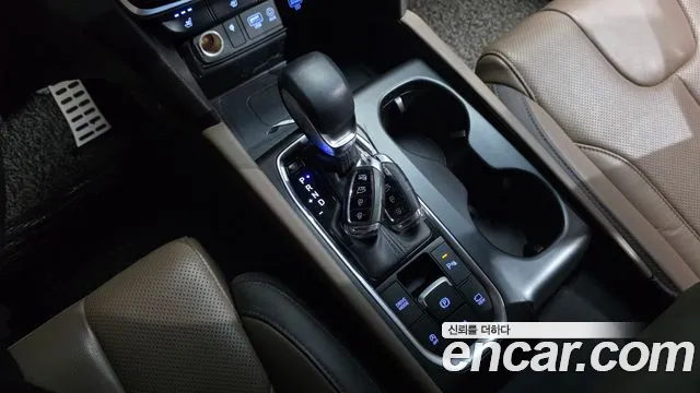 Hyundai Santafe Diesel 2.0 2WD — photo 1 of 31