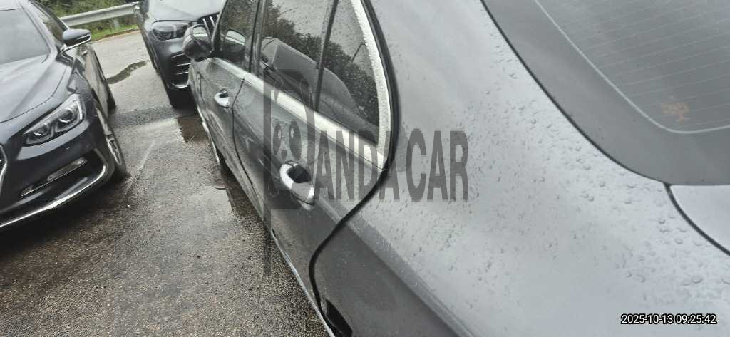 2018 Mercedes-Benz E220 d 4Matic, photograph 4