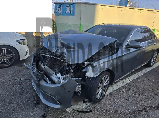 2019 Mercedes-Benz E300 4Matic, photograph 4