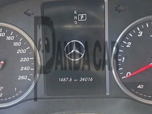 2020 Mercedes-Benz C200, photograph 3