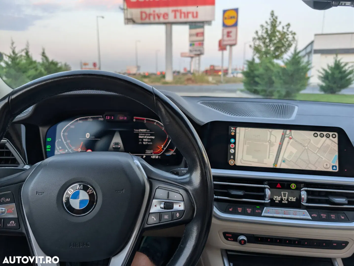 2019 BMW Seria 3, photograph 7