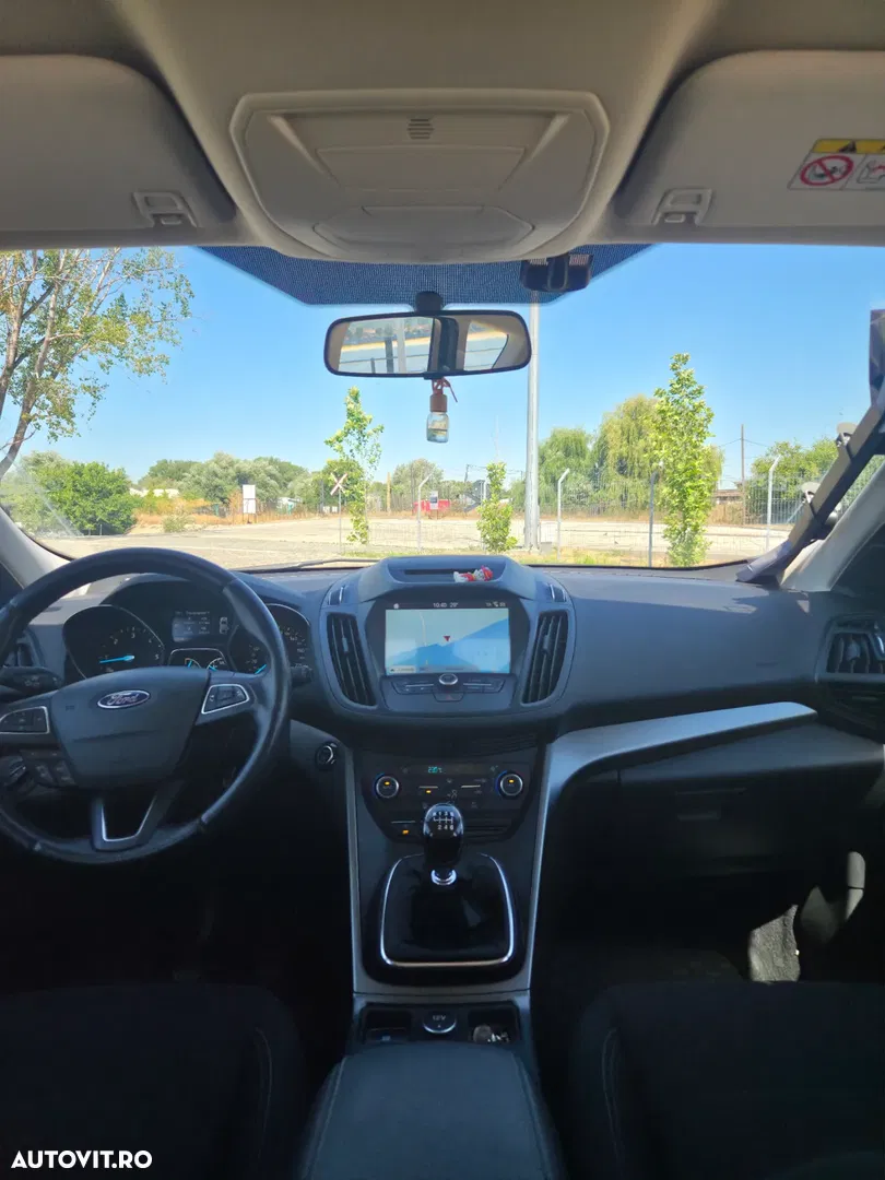 2017 Ford Kuga 1.5 TDCi 2x4 Business Edition, photograph 10