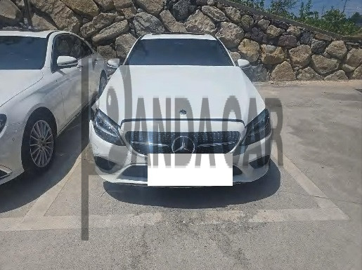 2020 Mercedes-Benz C200, photograph 1