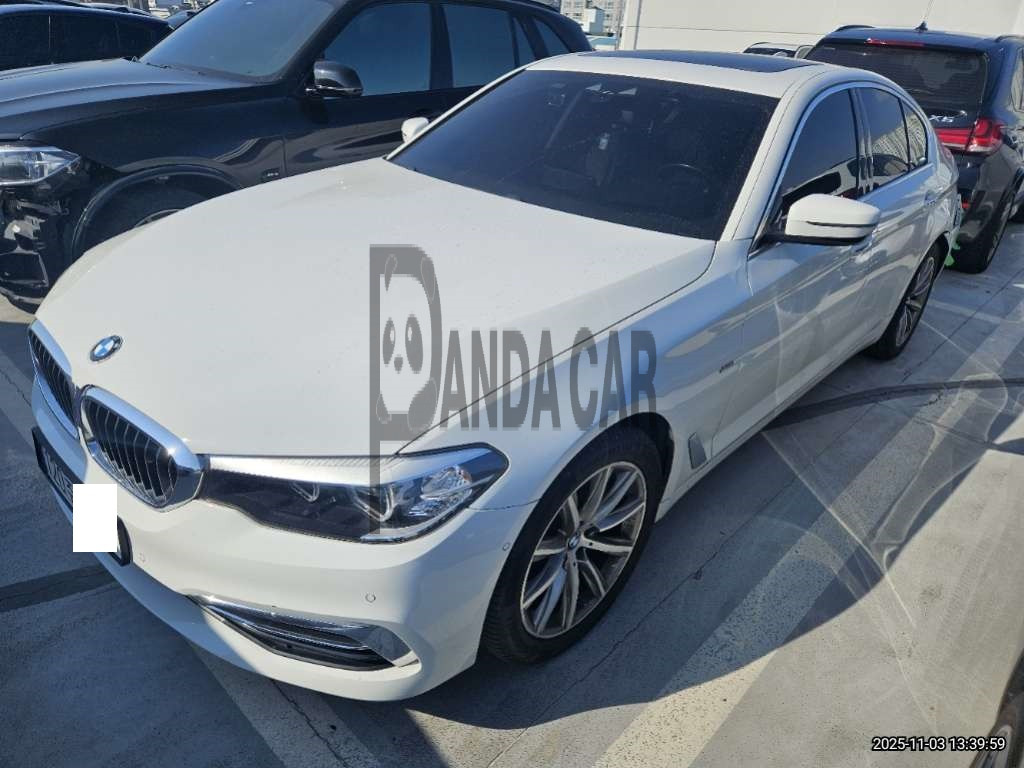 2018 BMW 520i, photograph 1