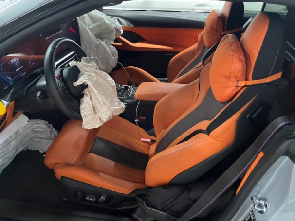 2024 BMW M4 Competition Convertible M xDrive, photograph 1