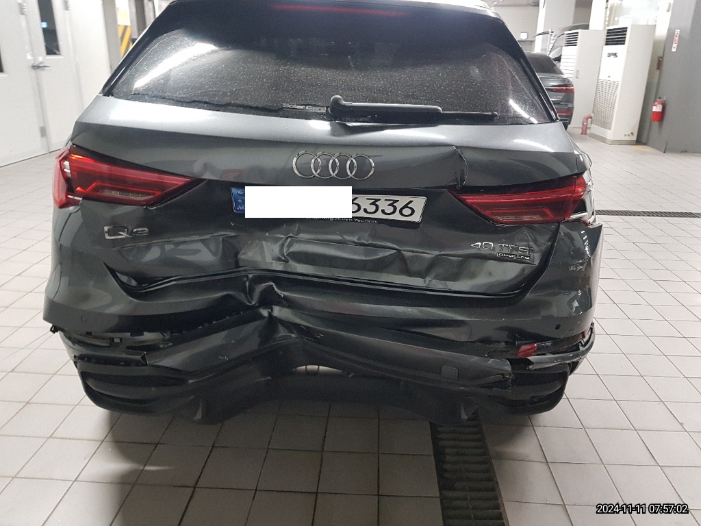 2024 Audi Q3 40 TFSI quattro, photograph 5