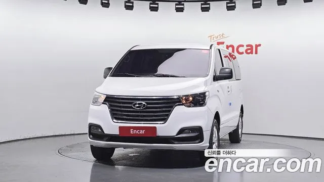 2020 Hyundai Starex 4WD Wagon 12-Seater, photograph 9