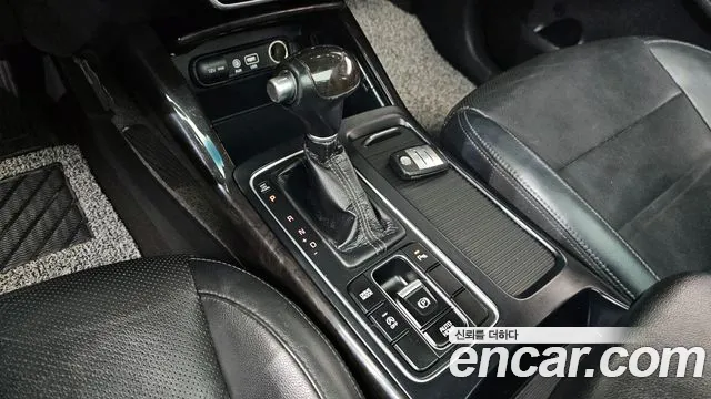 Kia Sorento Diesel 2.0 2WD — photo 1 of 20