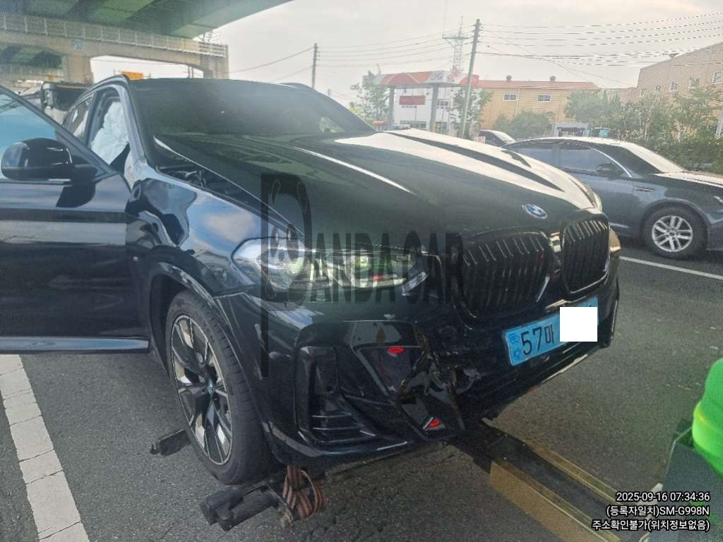 2022 BMW iX3 M Sport, photograph 2