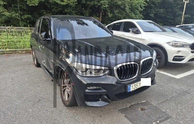 2021 BMW X3 xDrive20i, photograph 2