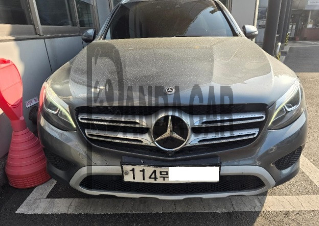 2019 Mercedes-Benz GLC350 e 4Matic, photograph 1