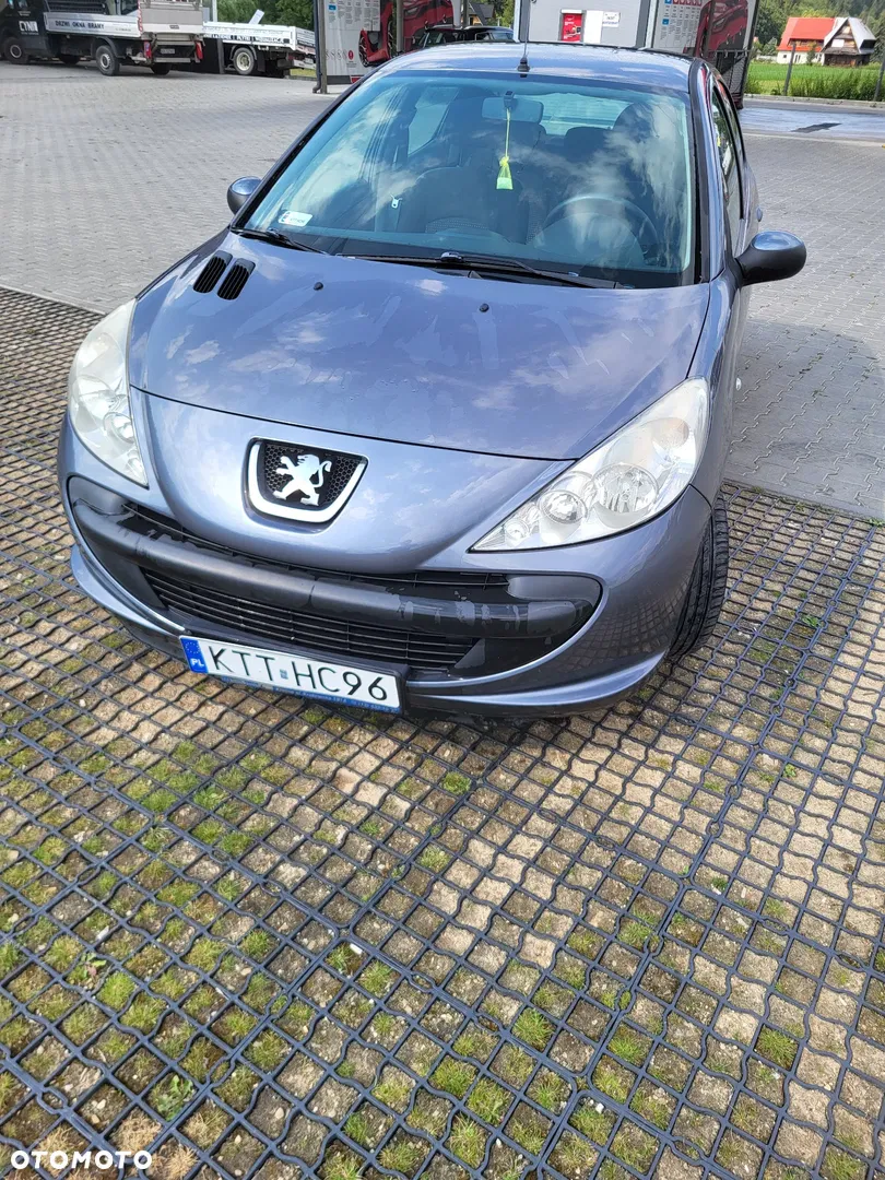 2010 Peugeot 206 plus 1.1 Presence, photograph 2