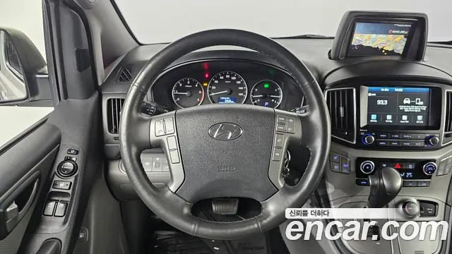 2020 Hyundai Starex 4WD Wagon 12-Seater, photograph 8