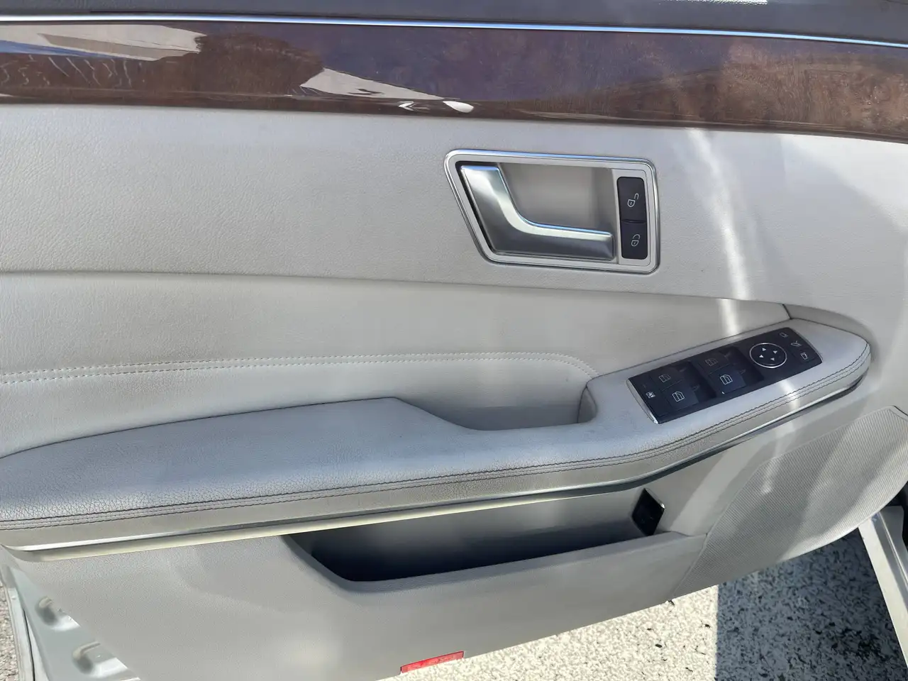 2013 Mercedes-Benz E 350 Finanzierung ab 249€| Rückfahrkamera| SHZ| 8X Bereifung| TÜV Neu, photograph 10