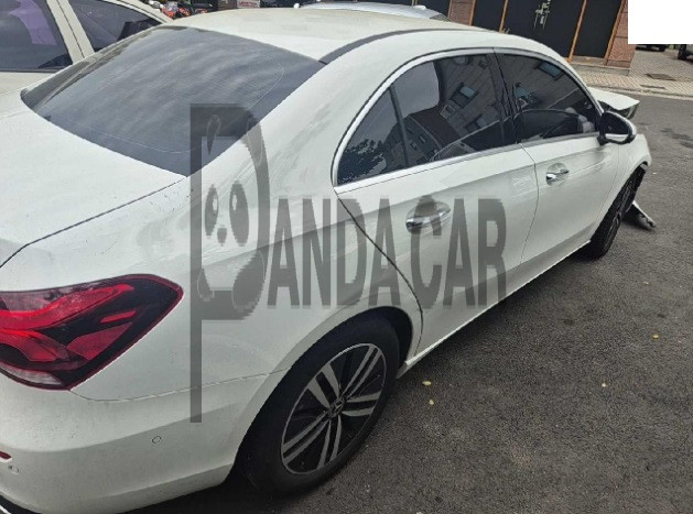 2022 Mercedes-Benz A220 Sedan, photograph 4
