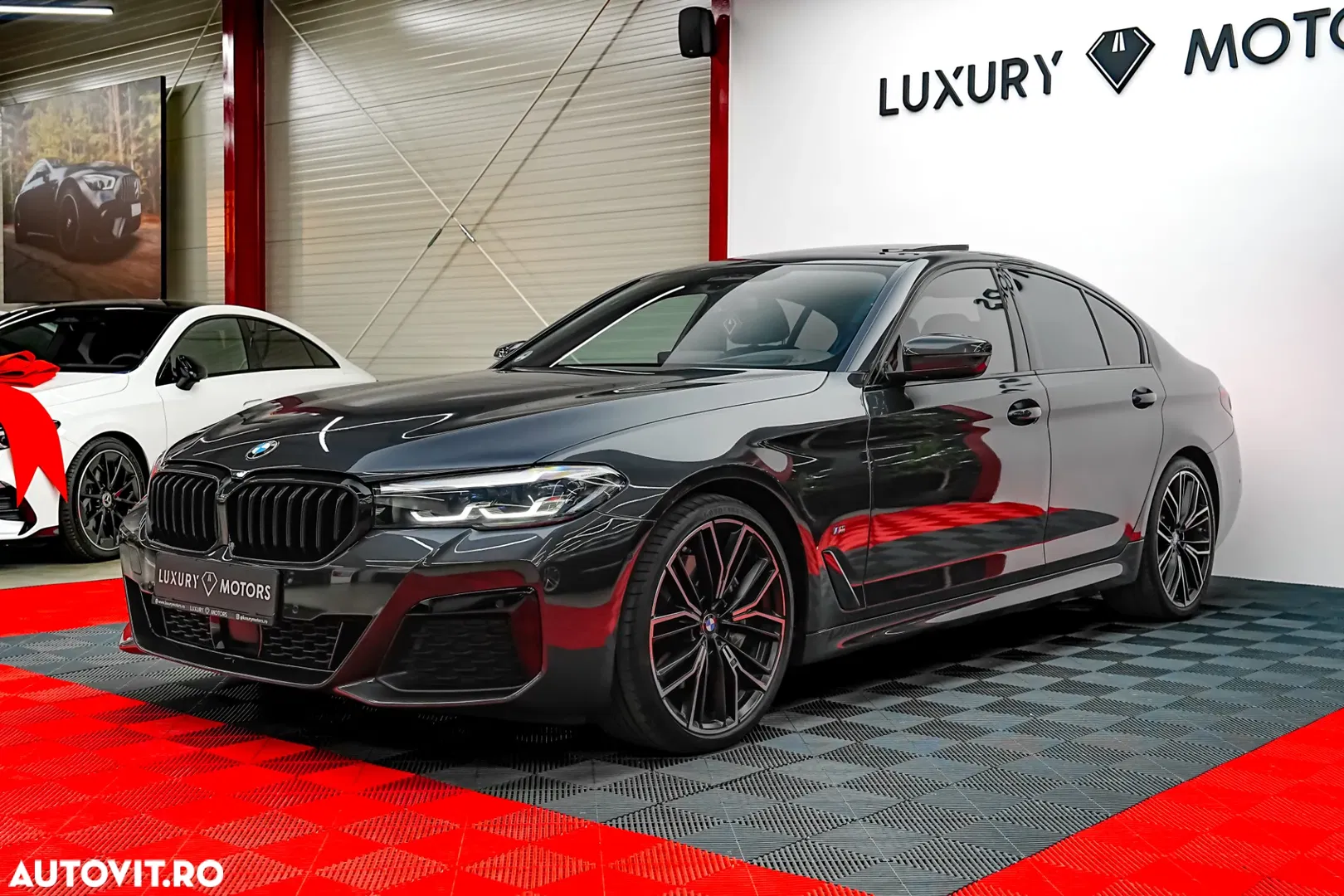 BMW Seria 5 530d Aut. M Sport Edition — photo 1 of 38