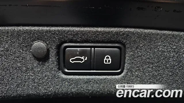 Hyundai Grandeur 2.5 — photo 1 of 38