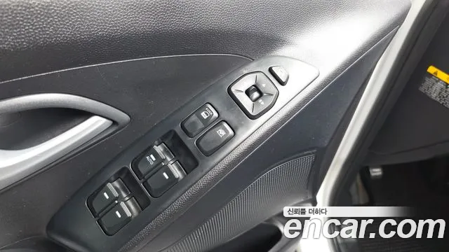 Hyundai Tucson Diesel(e-VGT) 2WD — photo 1 of 20