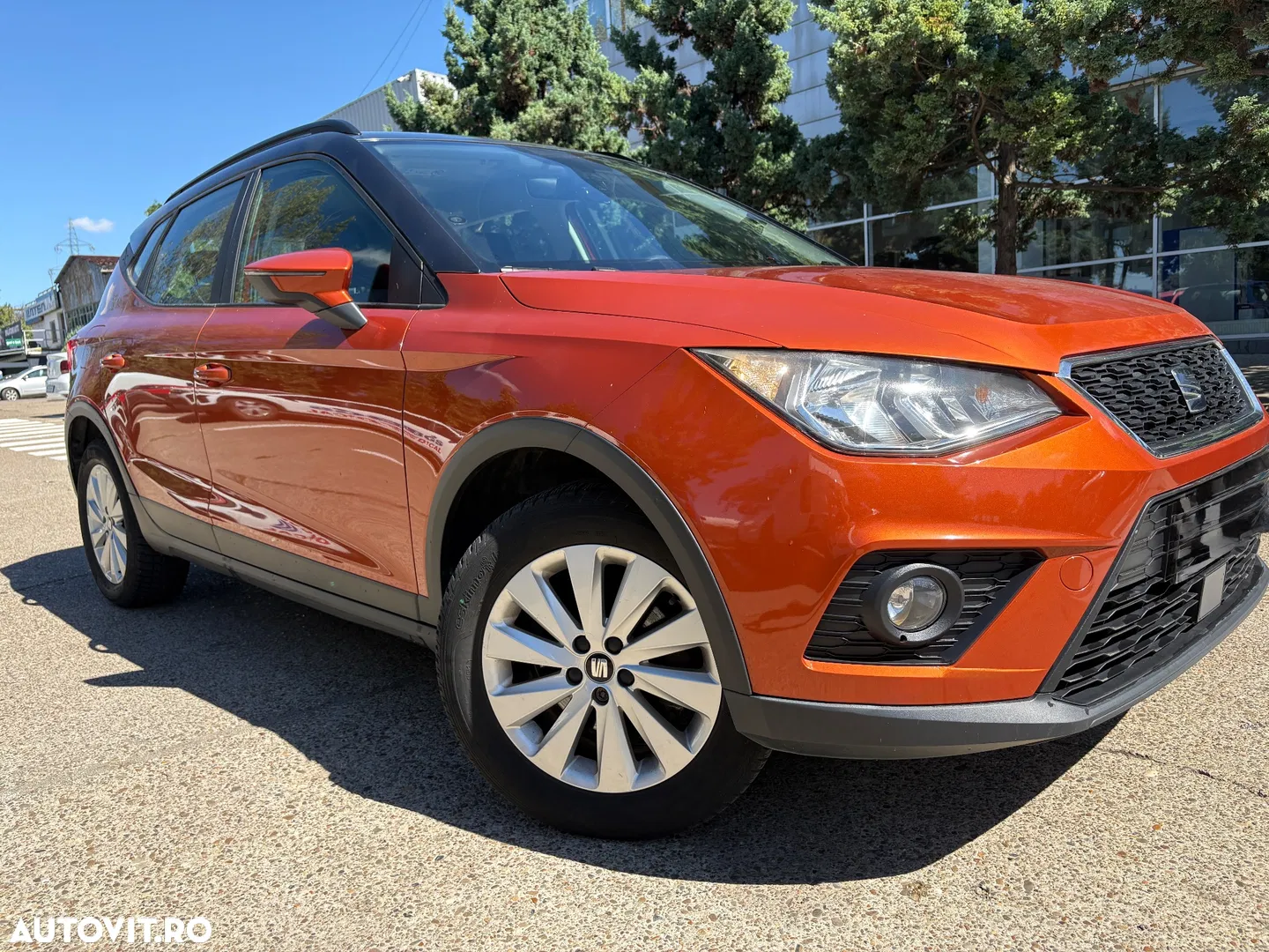 Seat Arona 1.0 TSI Style — photo 1 of 27