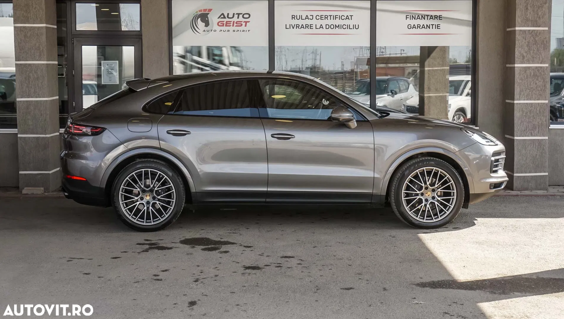 2023 Porsche Cayenne Coupe Tiptronic S Platinum Edition, photograph 7