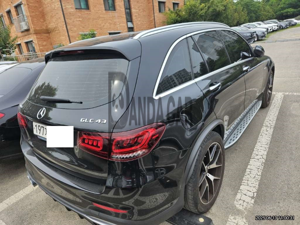 2022 Mercedes-AMG GLC43 4MATIC, photograph 5